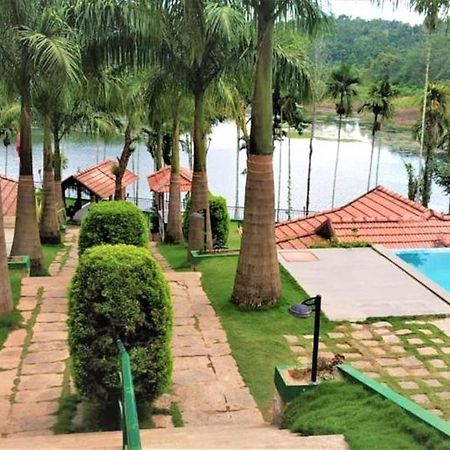 The Wave Lakeview Resort & Spa Wayanad Exteriör bild